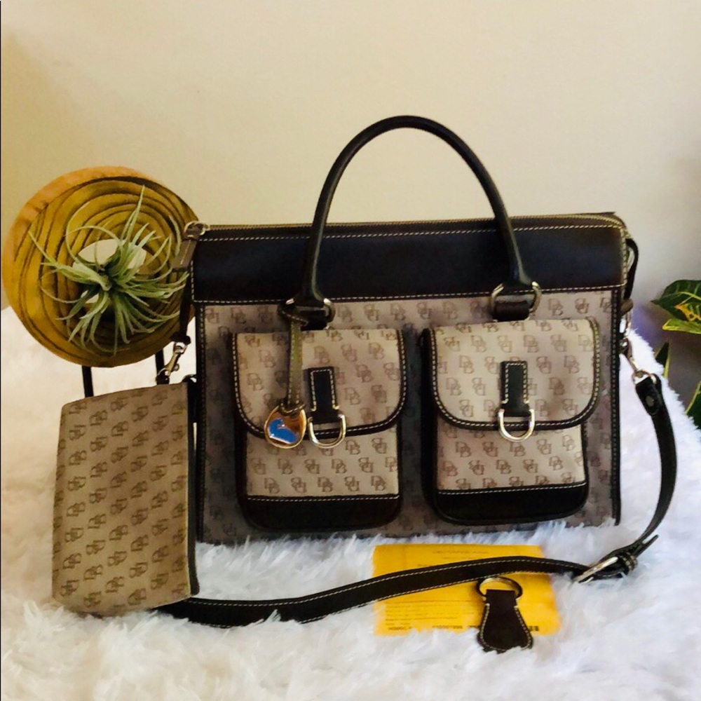 Dooney & Bourke Signature Double Pocket Tote USED